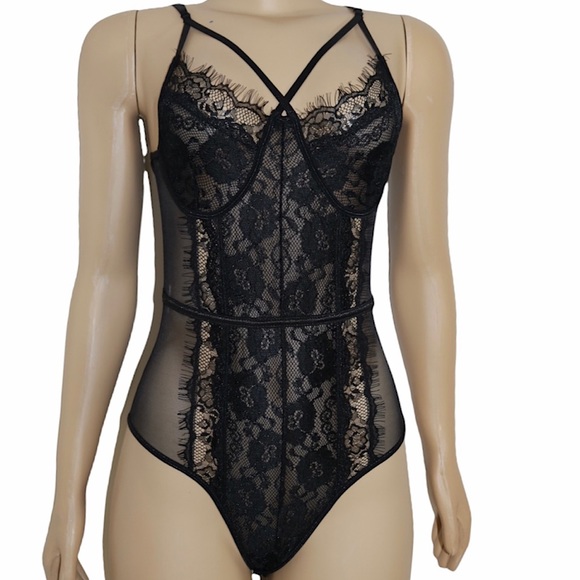 Lace Lingerie Bodysuit - Picture 3 of 5